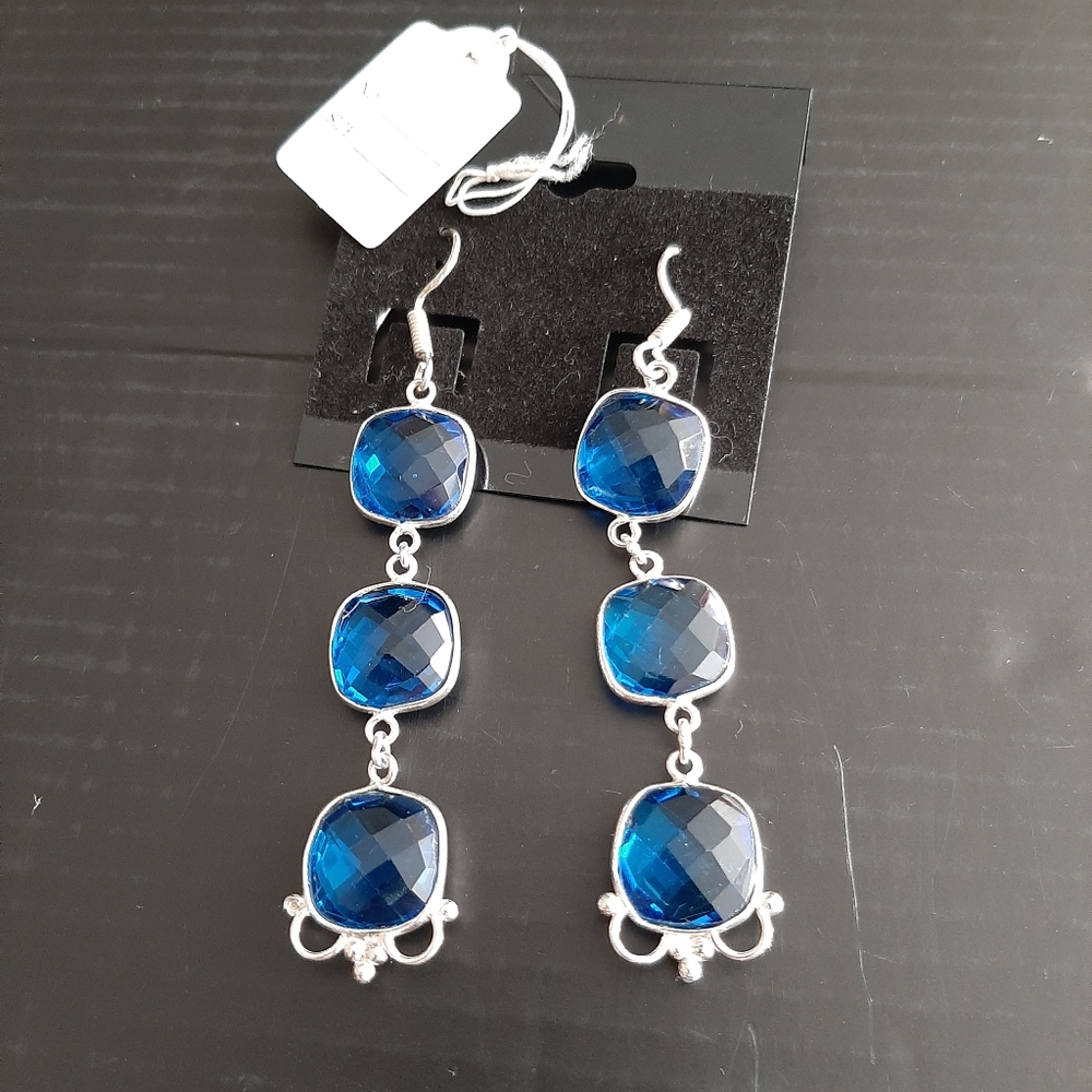 Ladies earrings - Picture 2 of 3